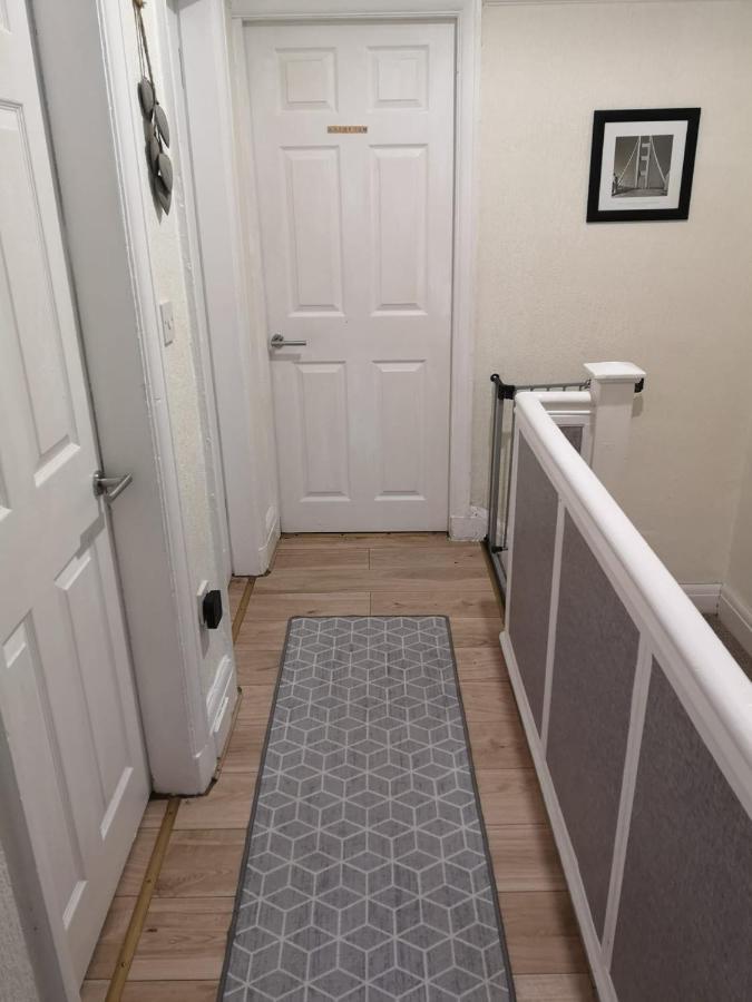 A Home Away From Home Now With Netflix And Ps4 Blackpool Dış mekan fotoğraf
